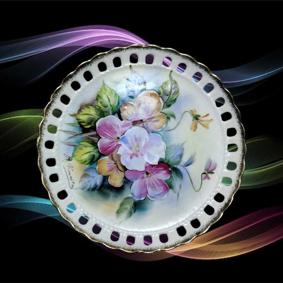 👣4/$20.  Hand Painted and Signed Wall Decor Plates from 1940s-60s - Picture 6 of 16